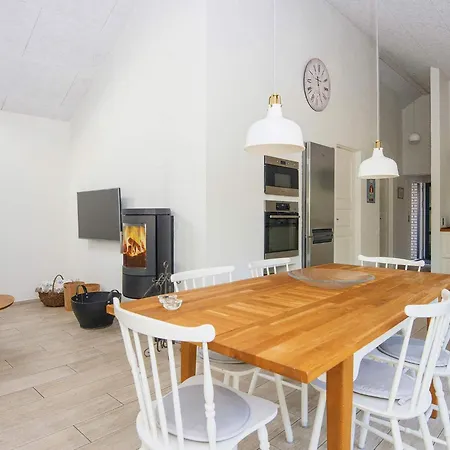 4 Star Holiday Home In Hemmet *